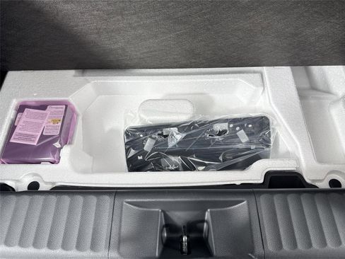 Certified 2025 Toyota Prius XSE image 43