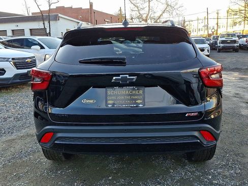 Used 2025 Chevrolet Trax RS w/ Driver Confidence Package image 7