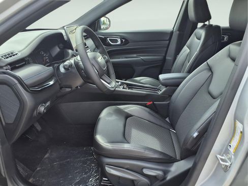 New 2026 Jeep Compass Latitude AWD/4WD image 10