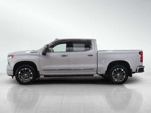 Used 2023 Chevrolet Silverado 1500 High Country image 2