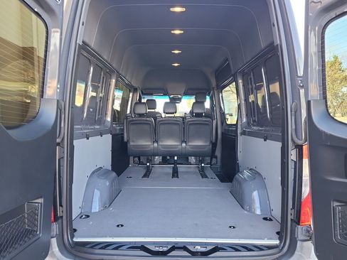 Used 2022 Mercedes-Benz Sprinter 2500 image 30