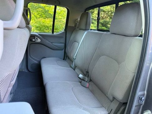 Used 2016 Nissan Frontier SV AWD/4WD image 21