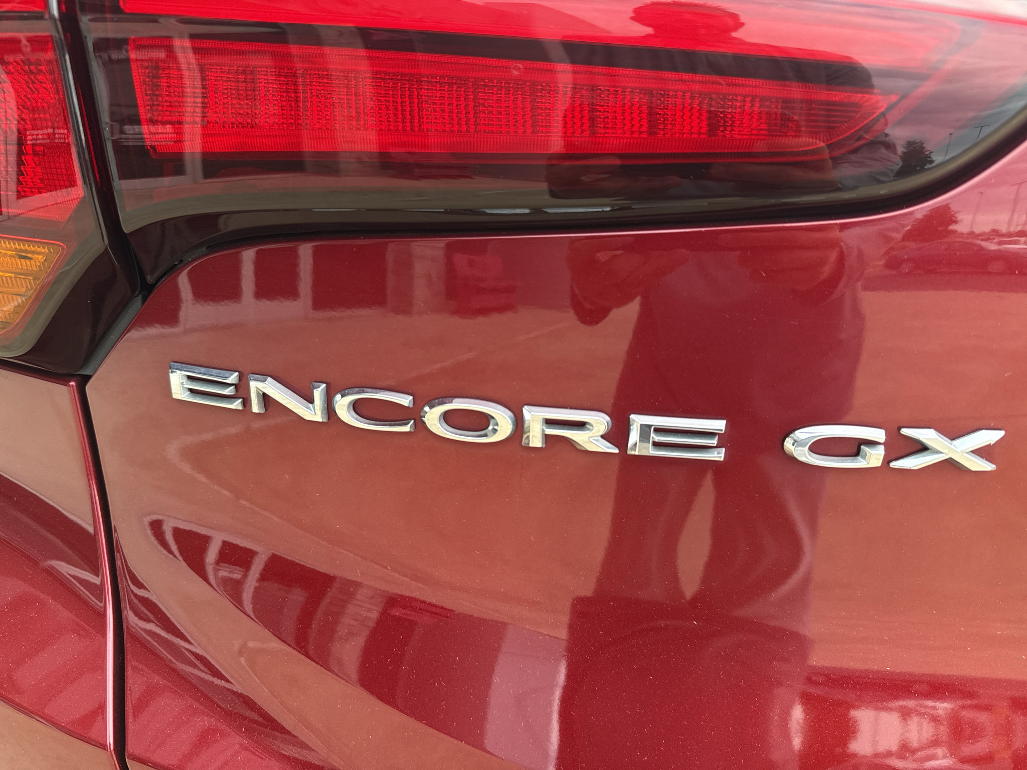 Used 2022 Buick Encore GX Essence w/ Advanced Technology Package FWD image 10