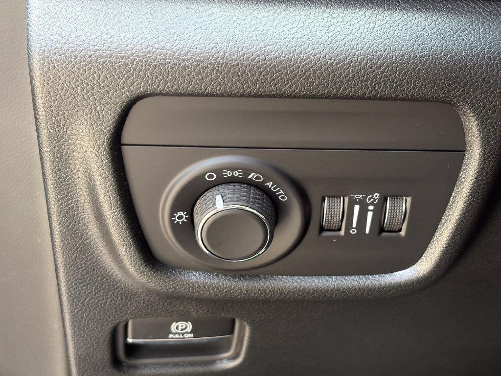 New 2026 Jeep Grand Cherokee Laredo X RWD image 26