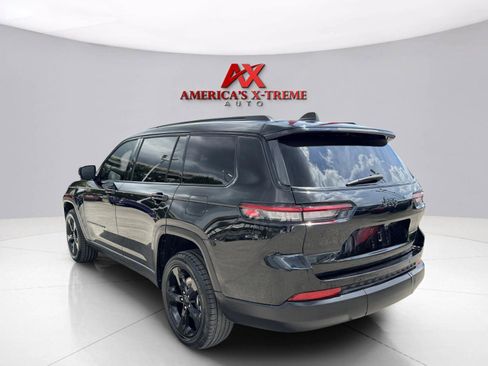 Used 2024 Jeep Grand Cherokee L Laredo RWD image 3