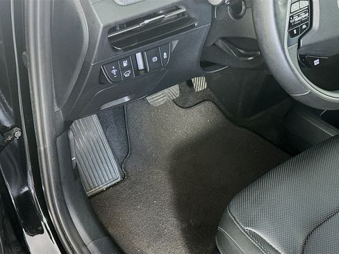 Used 2023 Kia EV6 Wind RWD image 17