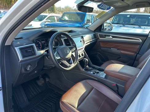 Used 2021 Volkswagen Atlas SE w/ Panoramic Sunroof Package image 44