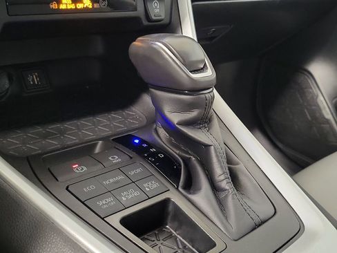 Certified 2023 Toyota RAV4 XLE Premium image 31