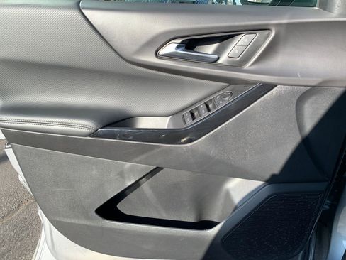 Used 2025 Chevrolet Equinox LT image 20