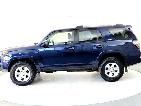 Used 2024 Toyota 4Runner SR5 image 3