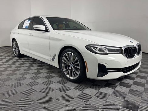 Used 2023 BMW 530i w/ Convenience Package RWD image 2