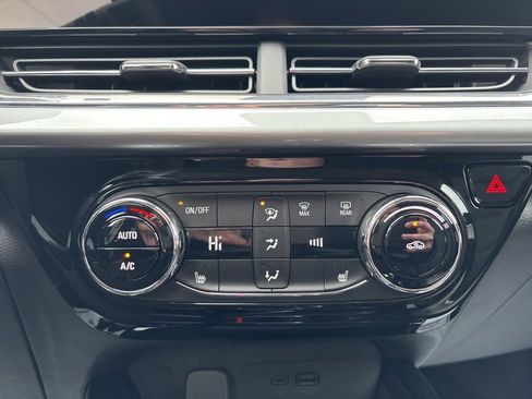 New 2026 Chevrolet Trax LT image 17