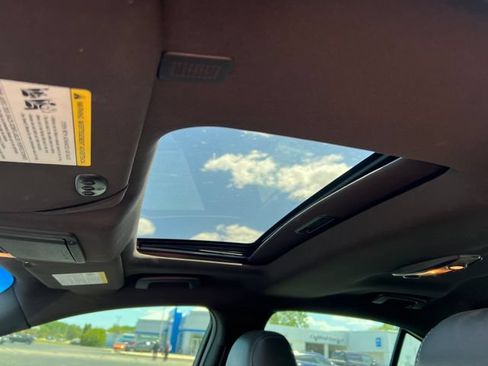 Used 2015 Ford Taurus Limited w/ Equipment Group 301A FWD image 9