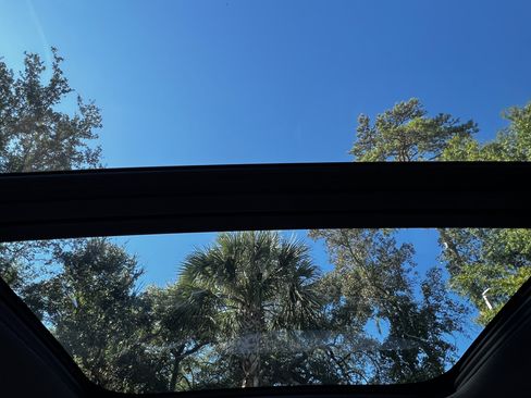 Used 2023 Volvo XC60 B5 Ultimate w/ Climate Package image 36