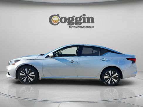 Used 2019 Nissan Altima 2.5 SV image 3
