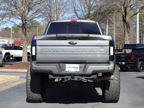 Used 2022 Ford F250 Lariat w/ Black Appearance Package image 40