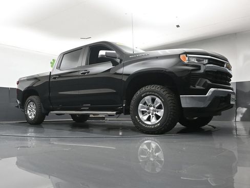 Used 2024 Chevrolet Silverado 1500 LT w/ Protection Package AWD/4WD image 26