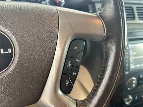 Used 2014 GMC Yukon Denali RWD image 22