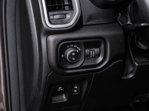 Used 2023 RAM 1500 Laramie AWD/4WD image 37