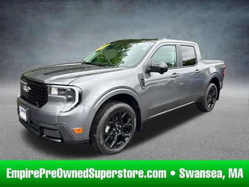 Used 2025 Ford Maverick Lariat w/ Black Appearance Package AWD/4WD image 1