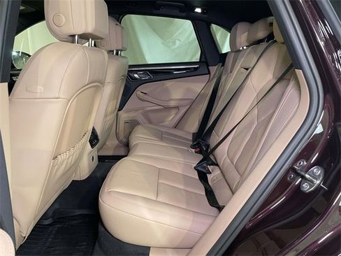 New 2026 Porsche Macan image 19