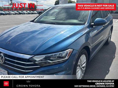 Used 2019 Volkswagen Jetta R-Line FWD image 1