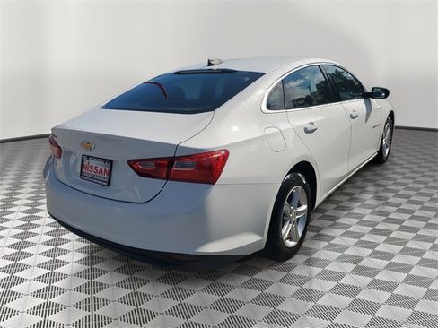 Used 2020 Chevrolet Malibu LS image 2