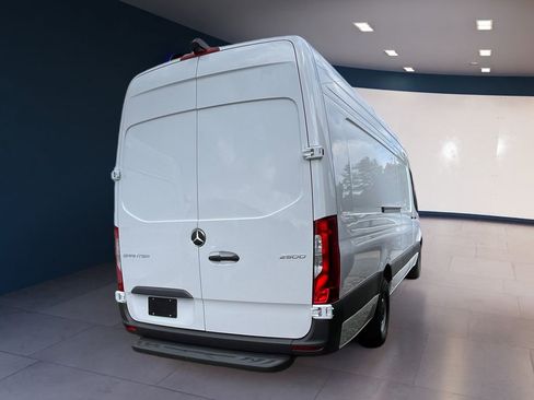 New 2025 Mercedes-Benz Sprinter 2500 image 4