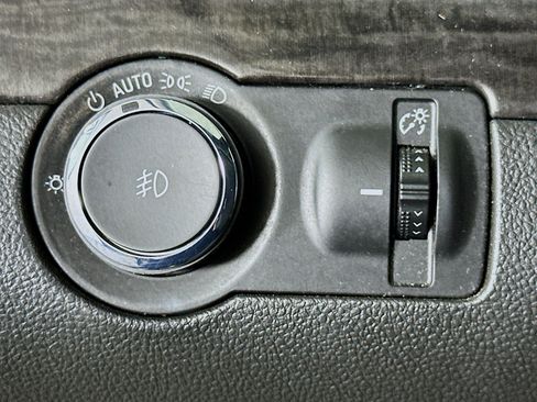 Used 2016 Buick Encore Sport Touring image 17