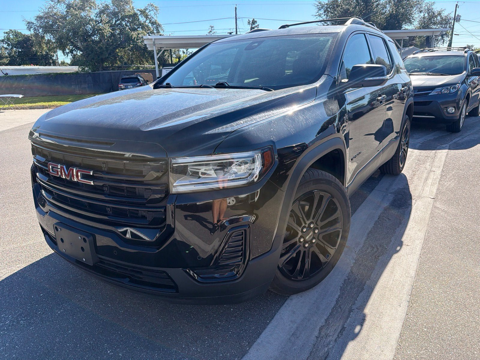 Certified 2022 GMC Acadia SLE w/ Driver Convenience Package AWD/4WD image 5