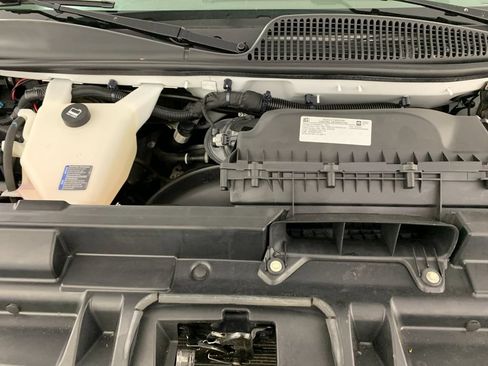Used 2021 Chevrolet Express 2500 RWD image 11