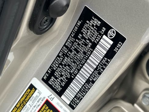 Certified 2016 Toyota Camry SE image 30