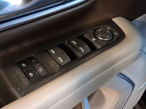 Used 2023 Chevrolet Tahoe LT AWD/4WD image 10