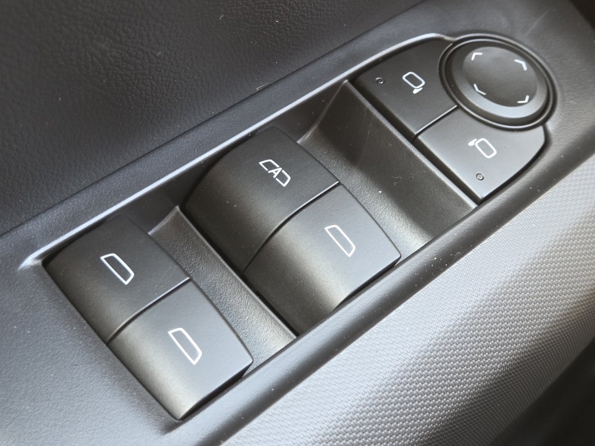 New 2026 Chevrolet Colorado Trail Boss AWD/4WD image 33