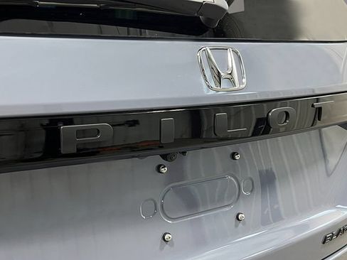 New 2026 Honda Pilot Black Edition image 7