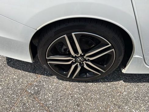Used 2016 Honda Accord Sport image 8
