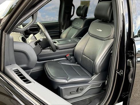 Certified 2025 Ford Expedition Max Platinum w/ Stealth Performance Package AWD/4WD image 23