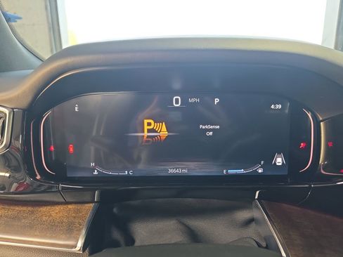 Used 2022 Jeep Grand Wagoneer Series I AWD/4WD image 21