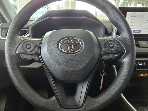 Used 2025 Toyota RAV4 LE image 69