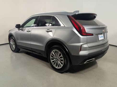Used 2024 Cadillac XT4 Premium Luxury FWD image 6