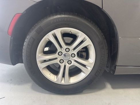 Used 2023 Dodge Charger SXT image 6