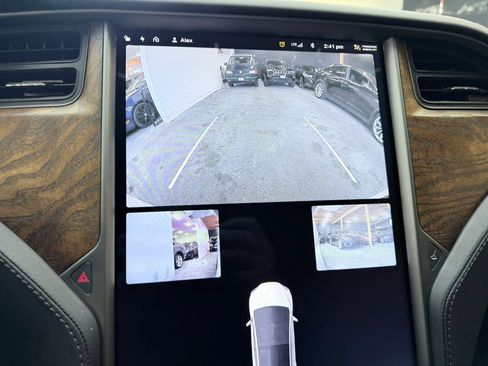 Used 2020 Tesla Model X image 17