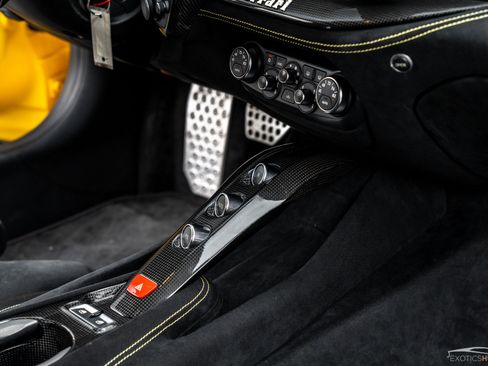 Used 2014 Ferrari F12 Berlinetta RWD image 42