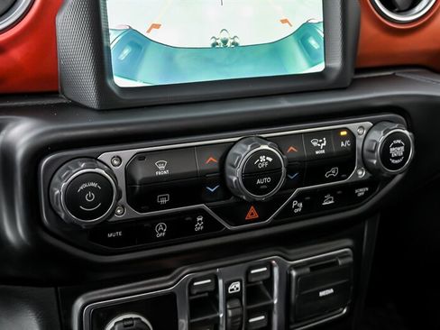 Used 2020 Jeep Gladiator Rubicon AWD/4WD image 28