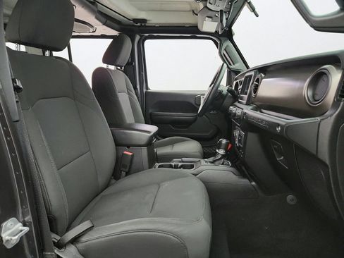 Used 2018 Jeep Wrangler Unlimited Sport S AWD/4WD image 24