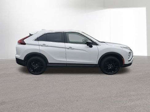 Used 2024 Mitsubishi Eclipse Cross LE image 10