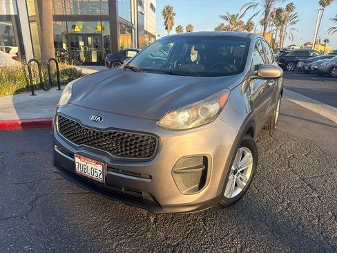 Used 2017 Kia Sportage LX FWD image 40