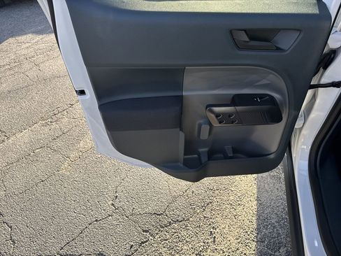 New 2025 Ford Maverick XL image 21