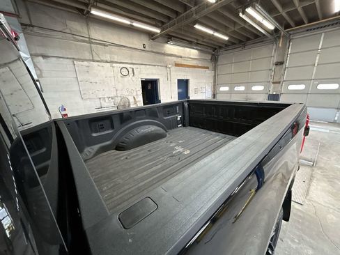 Used 2024 Ford F350 Platinum w/ FX4 Off-Road Package image 25