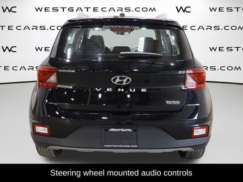 Used 2024 Hyundai Venue SEL image 4
